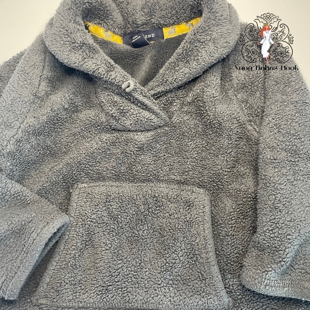 Lands’ End Small 4T Gray Pullover Sweatshirt PRELOVED Missing button